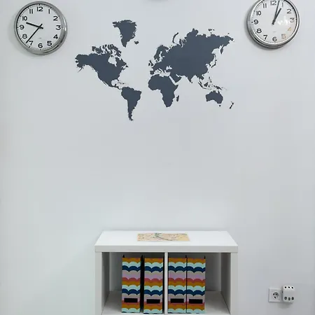 Perfect Location,newly Decorated Modern, Large Place 60 M2, Really Quiet So Have A Good Night Sleep, Ac, Netflix, Smart Tv, High-speed Internet, World Famous New York Cafe Only 10 Minutes Walk Apartamento Budapest