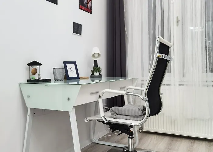 公寓 Delightful In The , We Would To Welcome To Our Large, Modern, And Quiet With Ac And High Speed Internet,walking Distance To The World-famous New York Cafe *