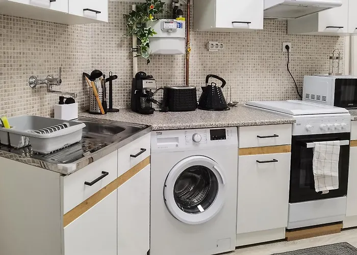 Delightful In The , We Would To Welcome To Our Large, Modern, And Quiet With Ac And High Speed Internet,walking Distance To The World-famous New York Cafe 公寓 *