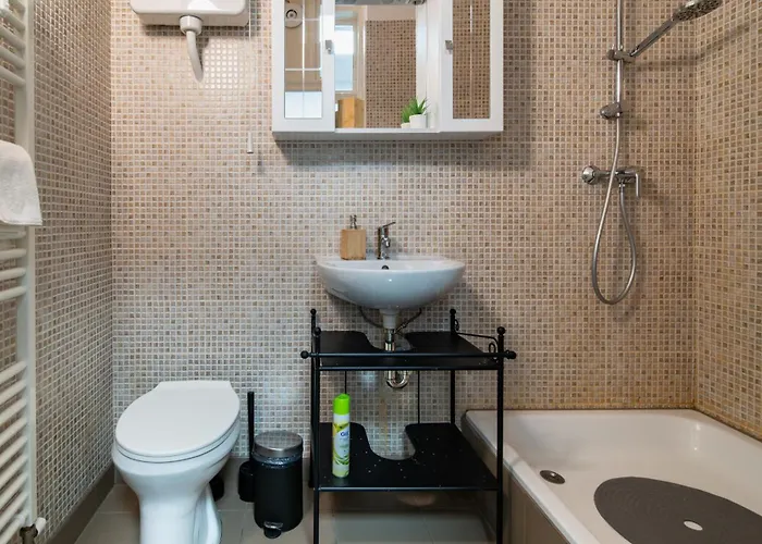 Delightful In The , We Would To Welcome To Our Large, Modern, And Quiet With Ac And High Speed Internet,walking Distance To The World-famous New York Cafe 公寓 布达佩斯