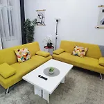 Delightful In The , We Would To Welcome To Our Large, Modern, And Quiet With Ac And High Speed Internet,walking Distance To The World-famous New York Cafe Appartement *
